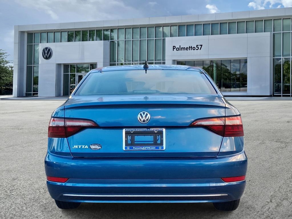 Certified 2021 Volkswagen Jetta SE FWD image 5
