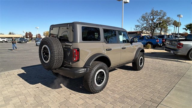 New 2025 Ford Bronco Badlands image 3
