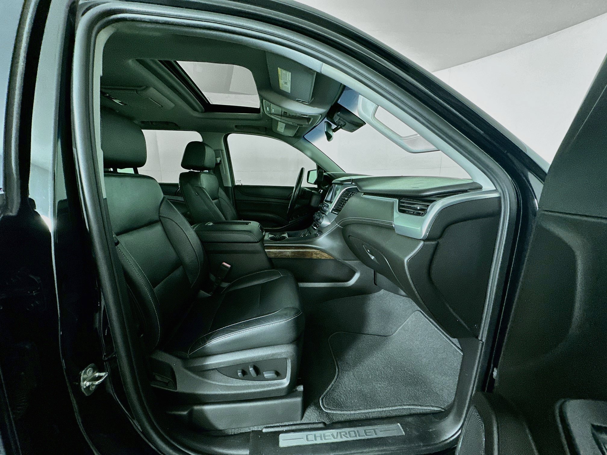 Used 2019 Chevrolet Tahoe LT AWD/4WD image 33
