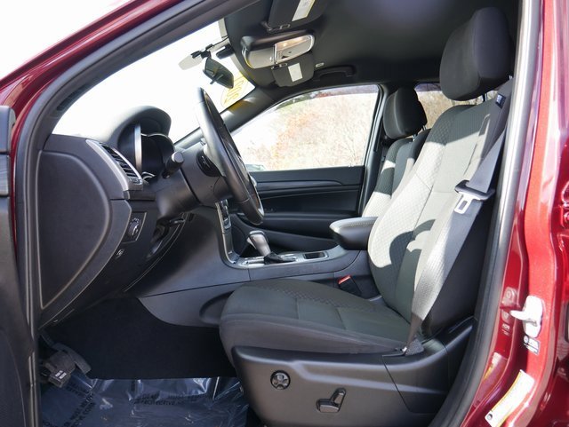 Used 2021 Jeep Grand Cherokee Laredo image 12