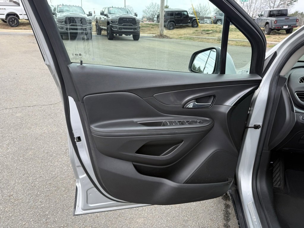 Used 2019 Buick Encore Preferred image 12