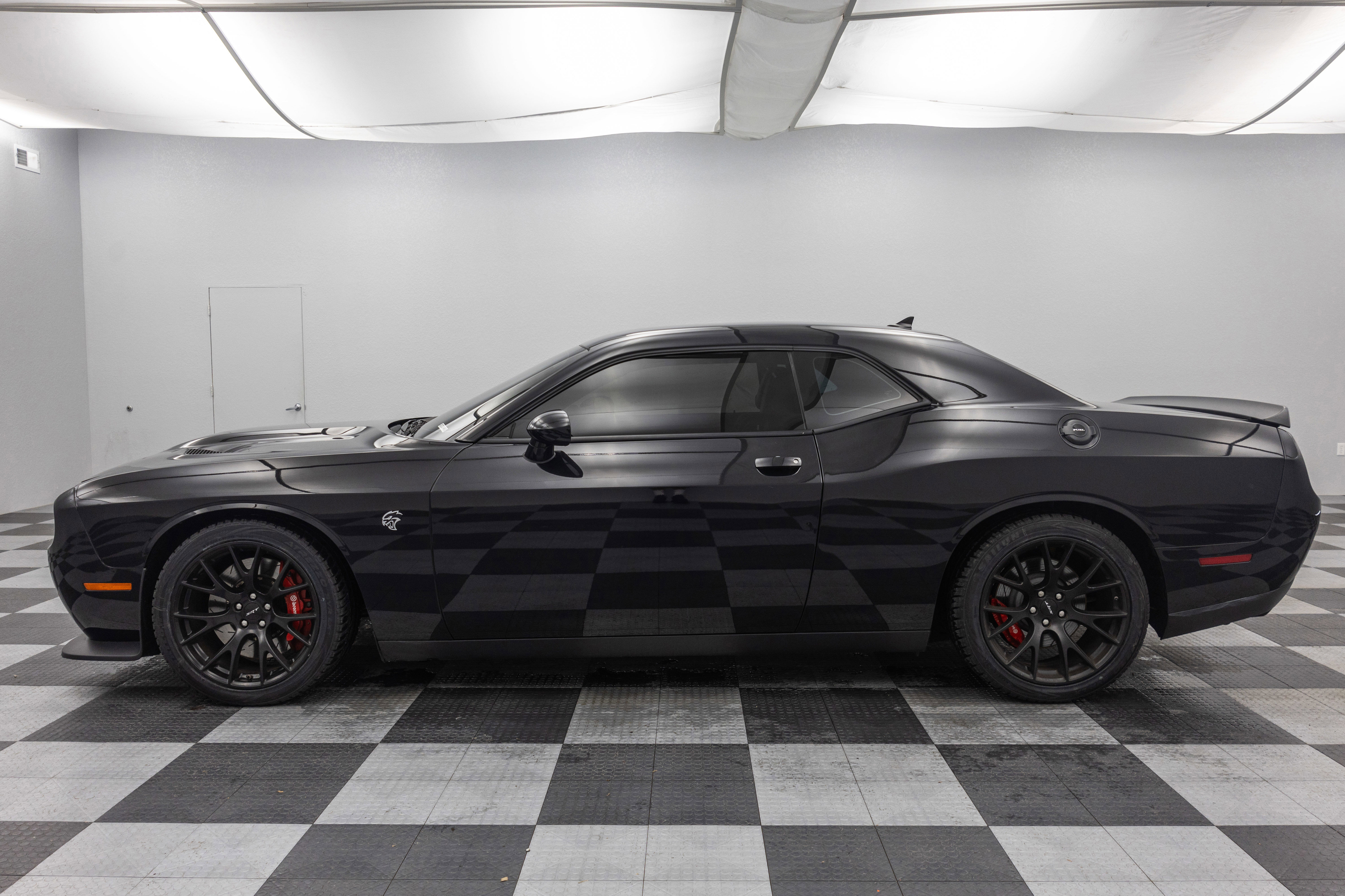 Used 2015 Dodge Challenger SRT Hellcat image 7