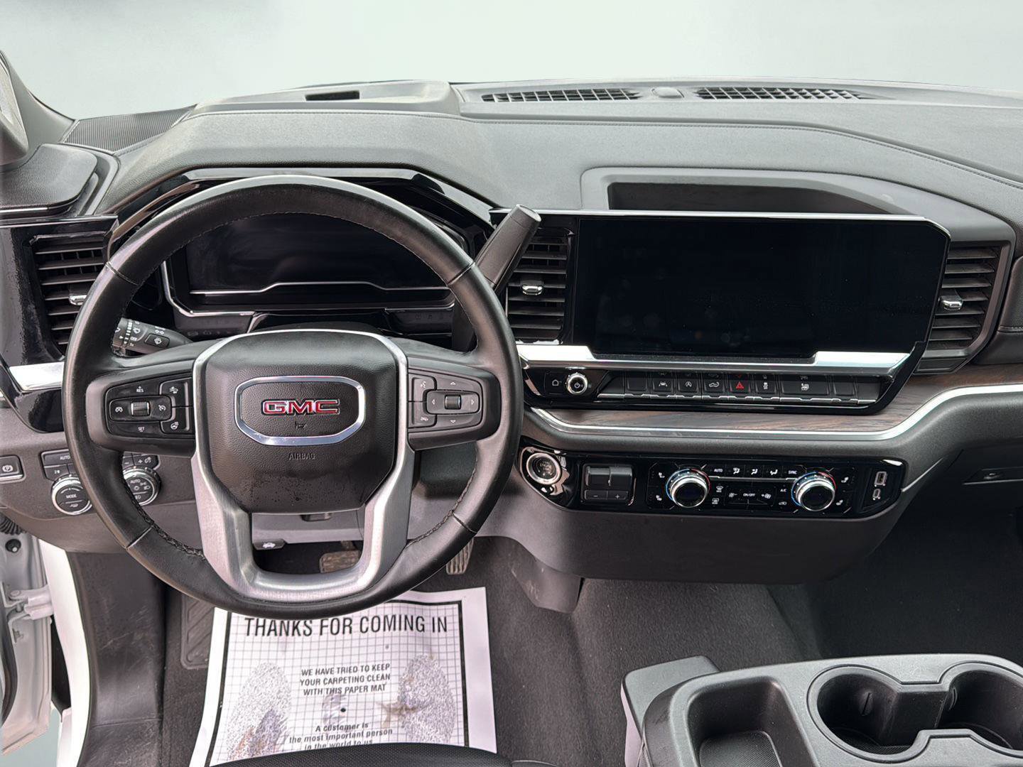 Used 2025 GMC Sierra 1500 SLT image 10