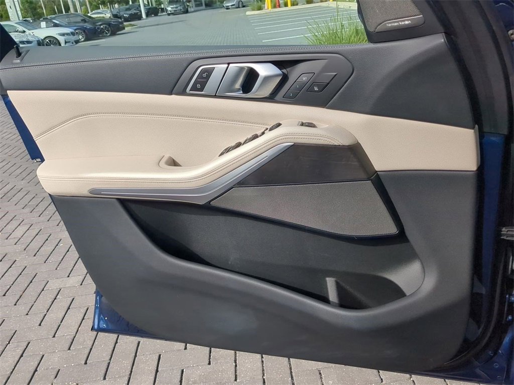 Used 2020 BMW X5 xDrive40i w/ Premium Package image 32