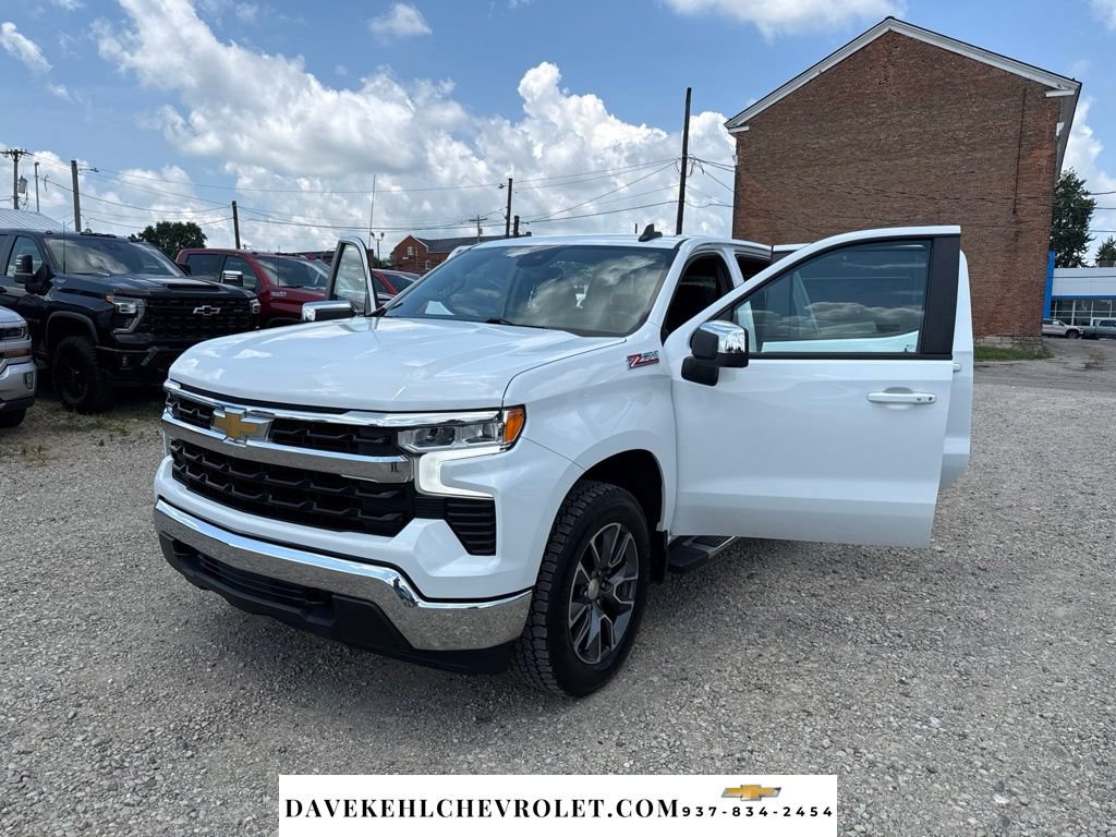 Used 2023 Chevrolet Silverado 1500 LT AWD/4WD image 22