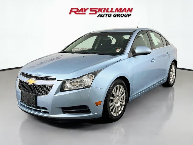 Used 2011 Chevrolet Cruze Eco FWD image 2