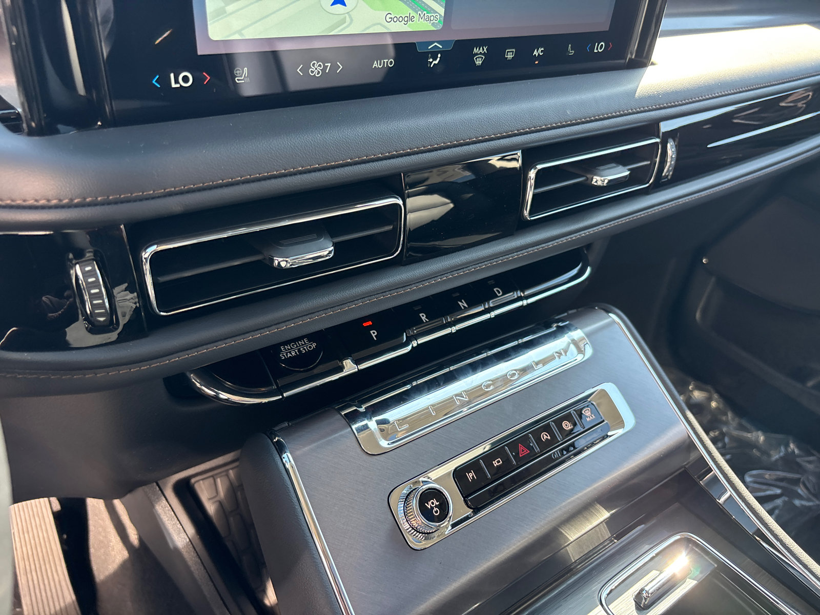 New 2027 Lincoln Aviator AWD w/ Jet Appearance Package image 20