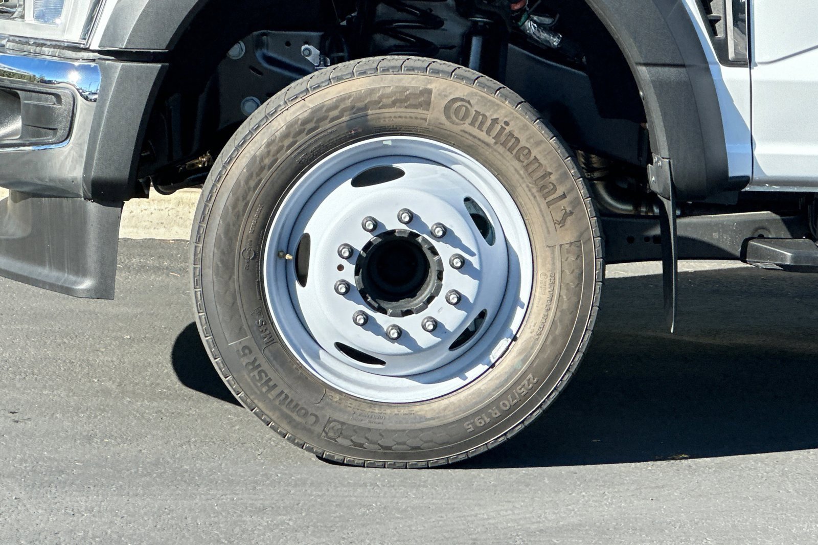 New 2025 Ford F550 2WD Regular Cab Super Duty image 22