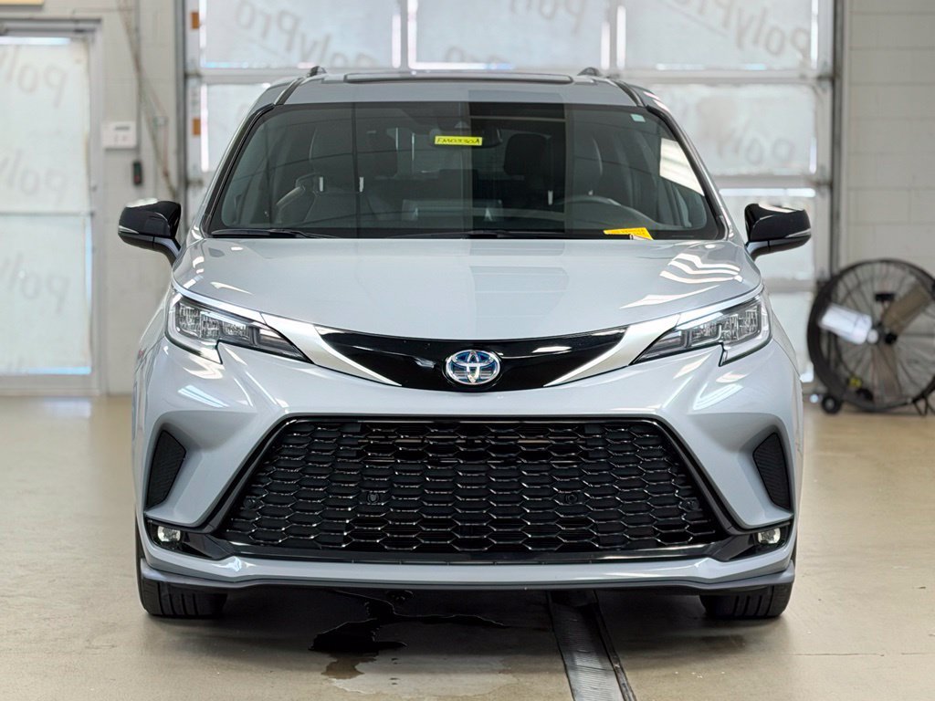 Used 2024 Toyota Sienna XSE w/ XSE Premium Package AWD/4WD image 2