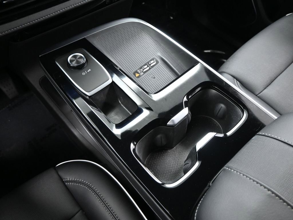 Used 2025 Buick Enclave Preferred image 28