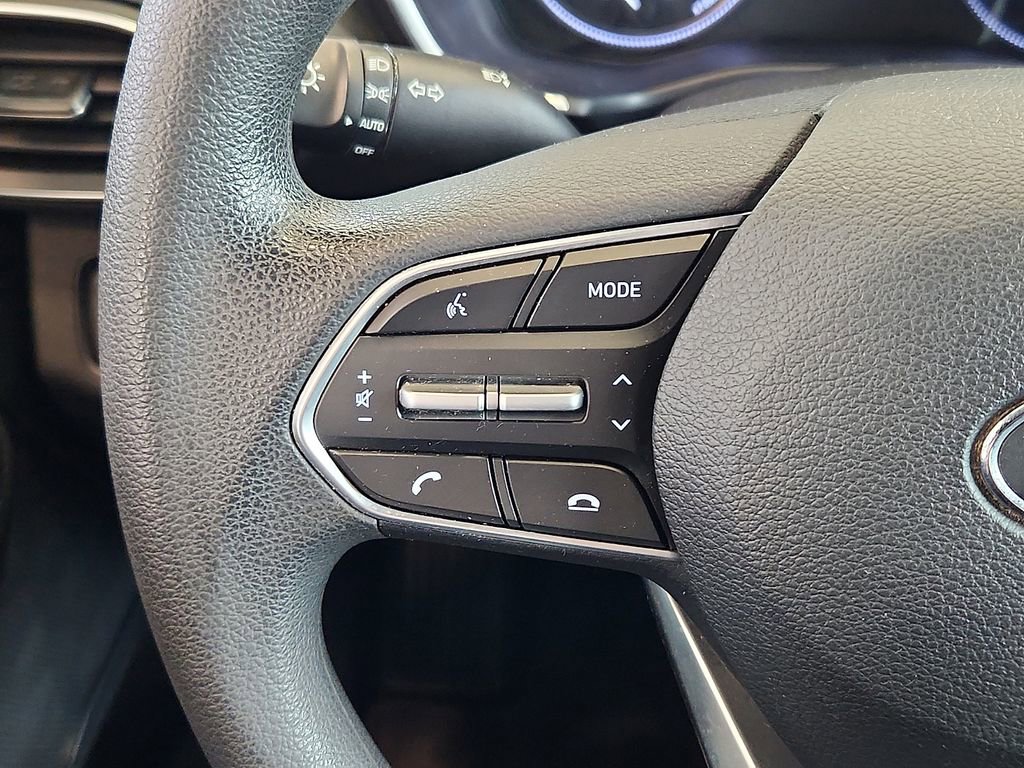 Used 2020 Hyundai Santa Fe SE image 21