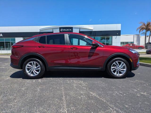 Used 2025 Buick Envista Preferred w/ Convenience I Package FWD image 3
