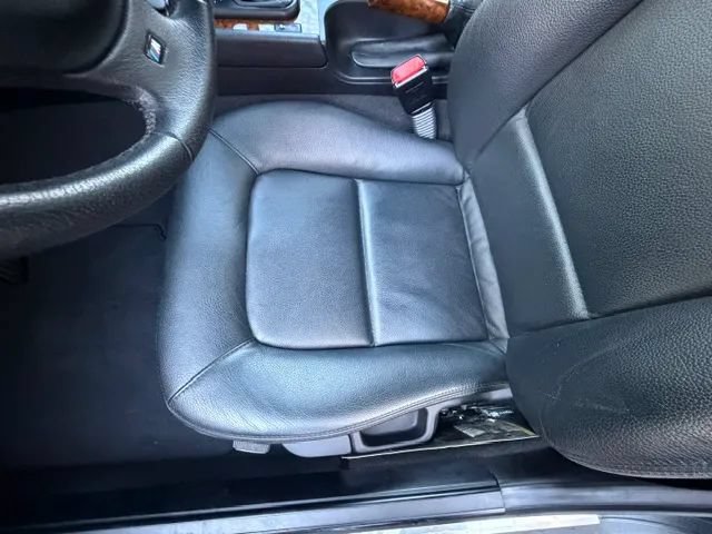 Used 2002 BMW Z3 3.0i RWD image 29