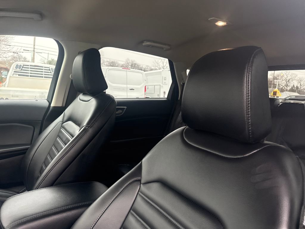 Used 2024 Ford Edge SEL w/ Convenience Package image 24