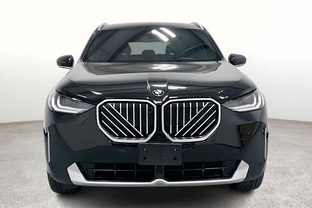 Used 2025 BMW X3 xDrive30i AWD/4WD image 3