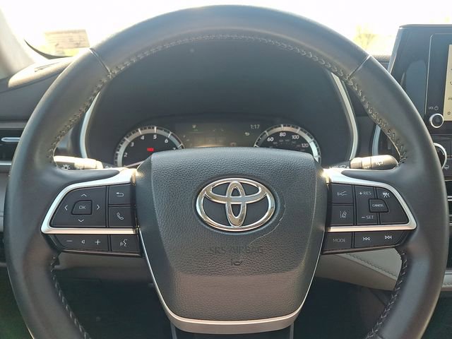 Used 2023 Toyota Highlander XLE image 20