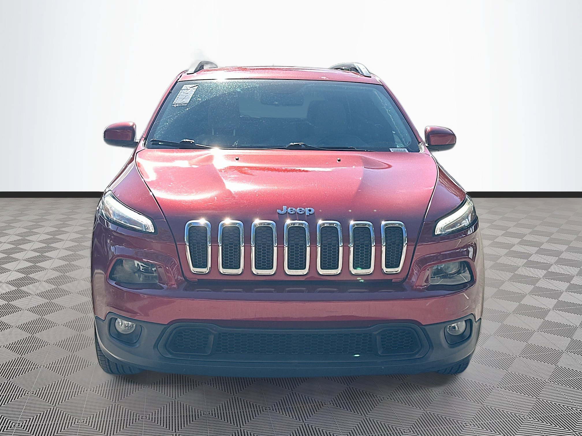 Used 2017 Jeep Cherokee Latitude image 2