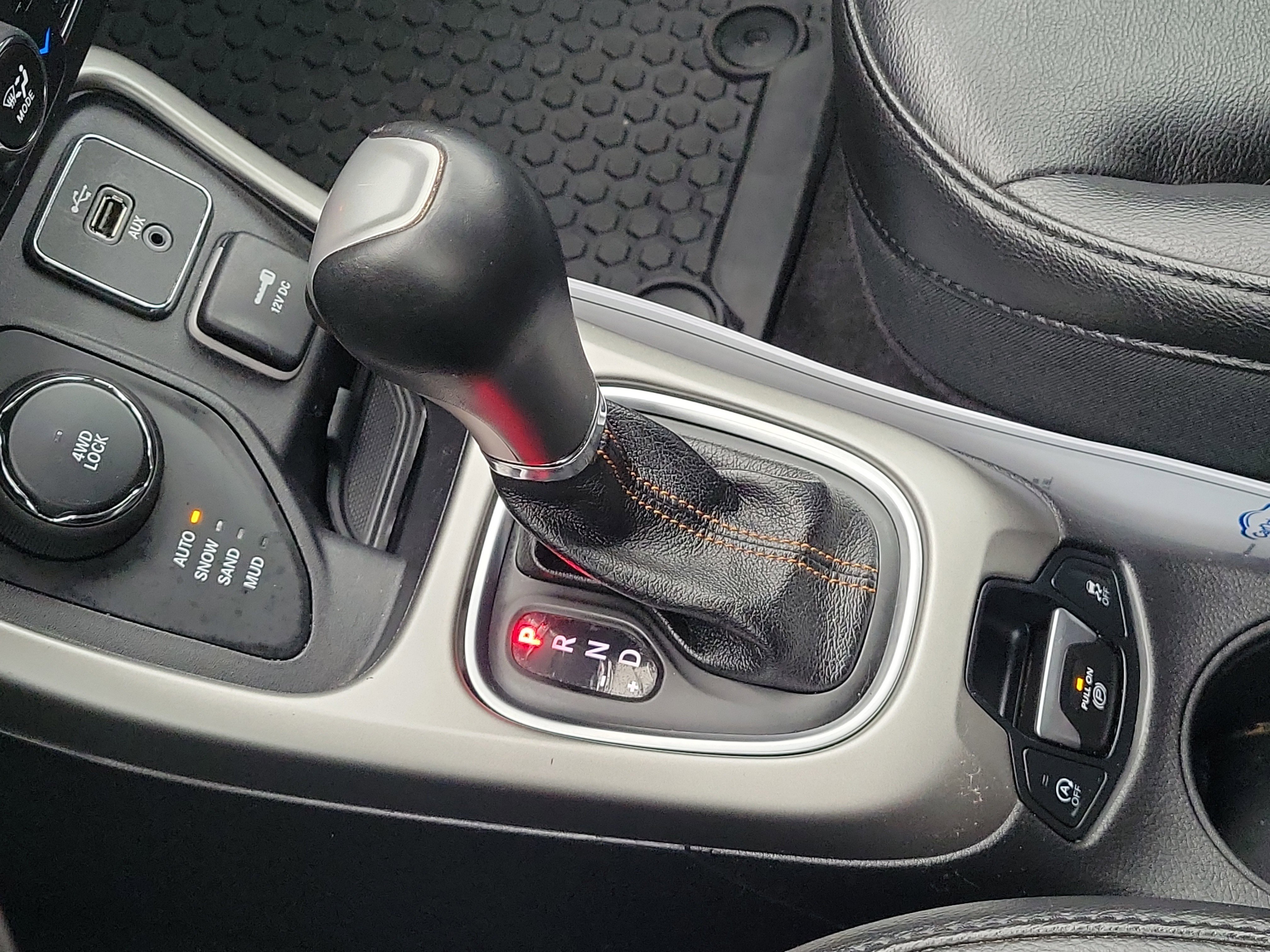 Used 2018 Jeep Compass Latitude w/ Popular Equipment Group AWD/4WD image 29