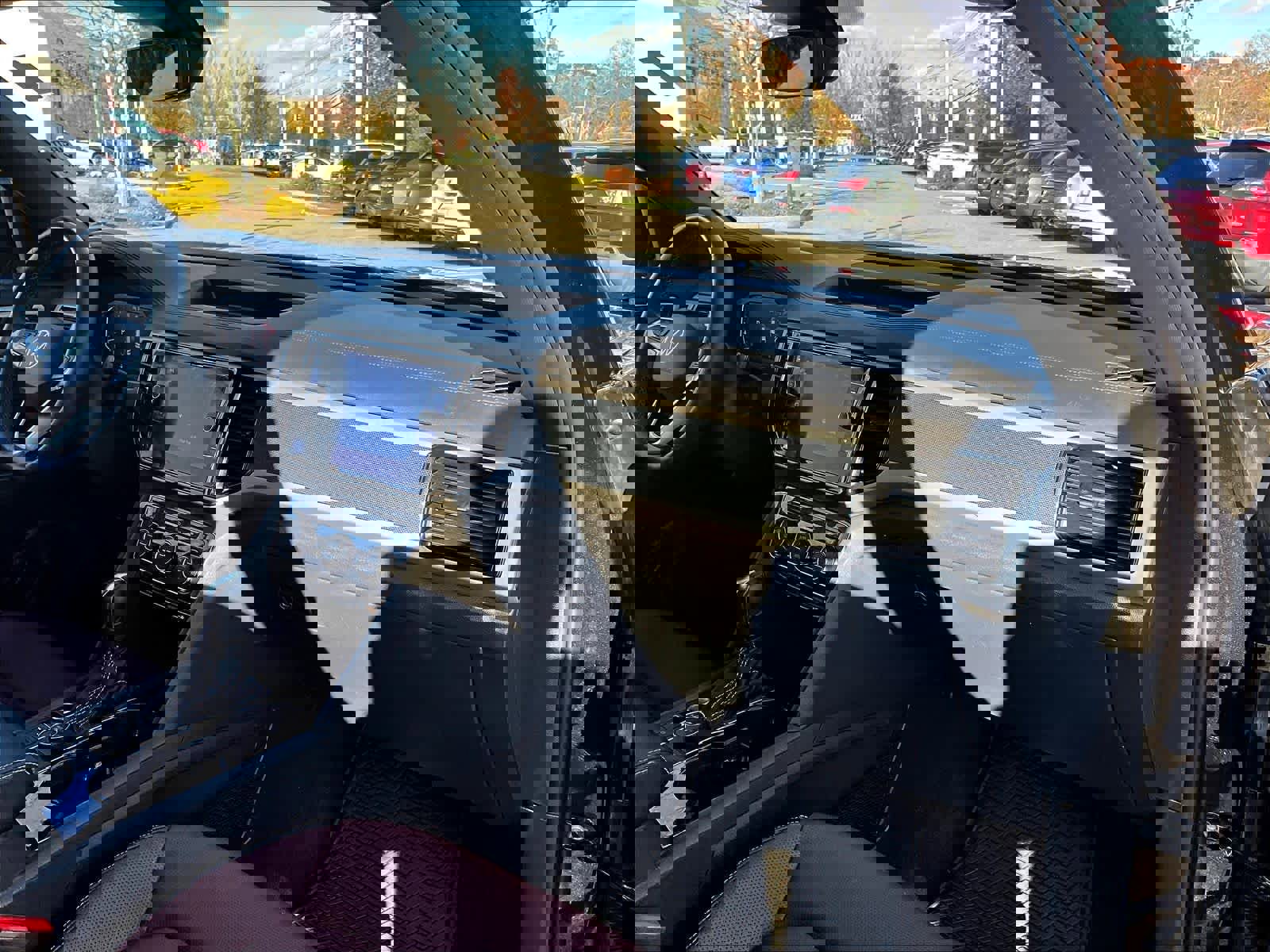 Used 2021 Volkswagen Atlas Cross Sport SEL Premium image 13