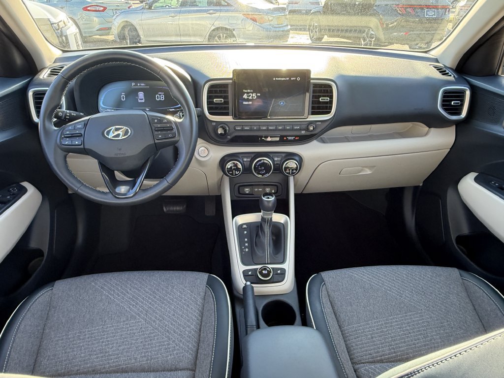 Certified 2023 Hyundai Venue Limited FWD image 13