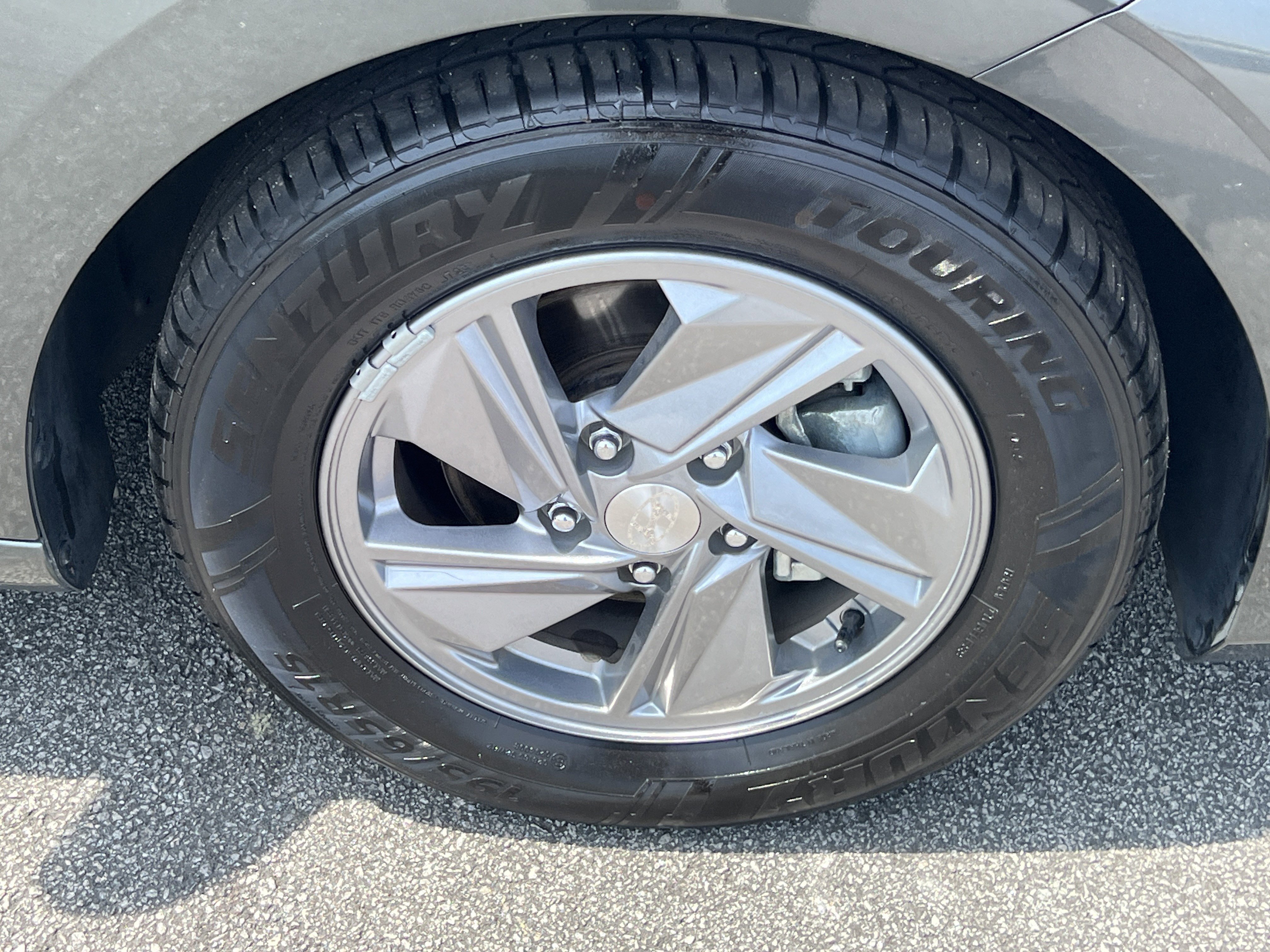 Used 2024 Hyundai Elantra SE FWD image 13