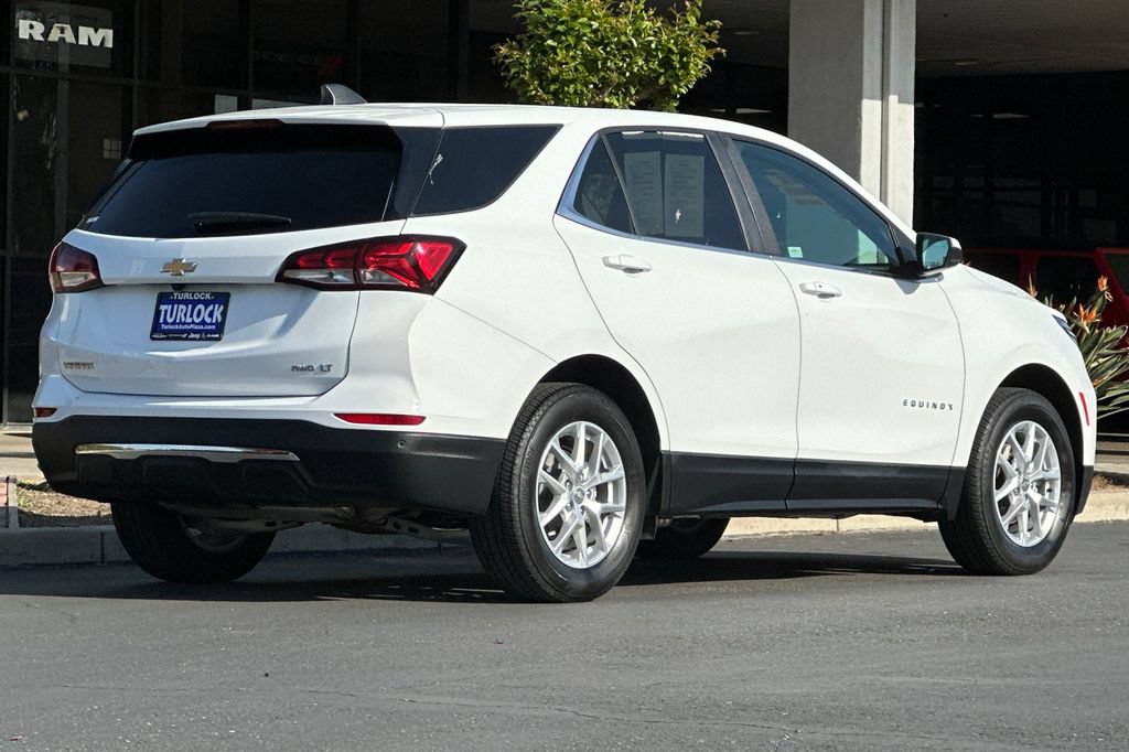 Used 2024 Chevrolet Equinox LT AWD/4WD image 2