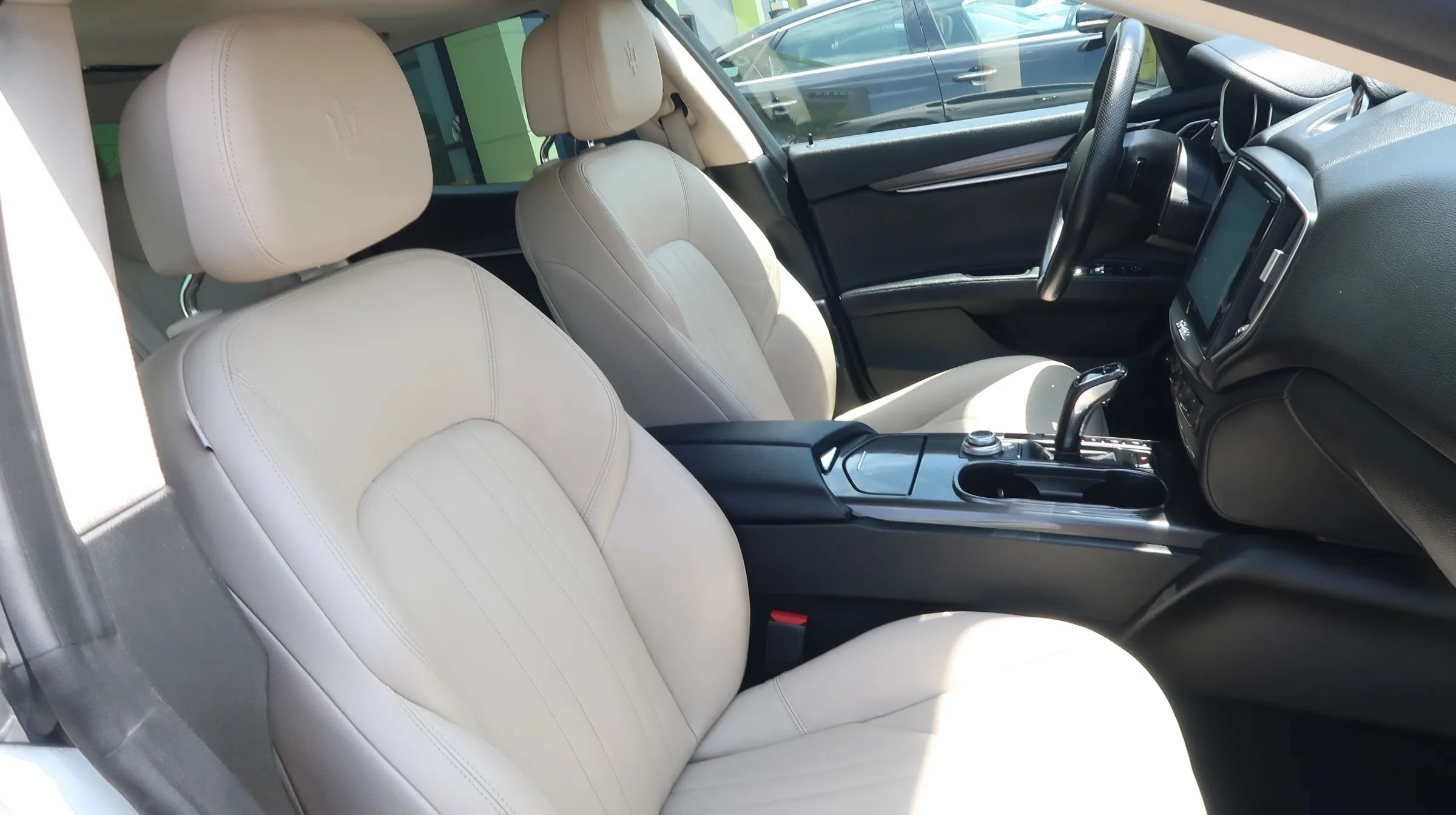 Used 2020 Maserati Ghibli RWD image 27