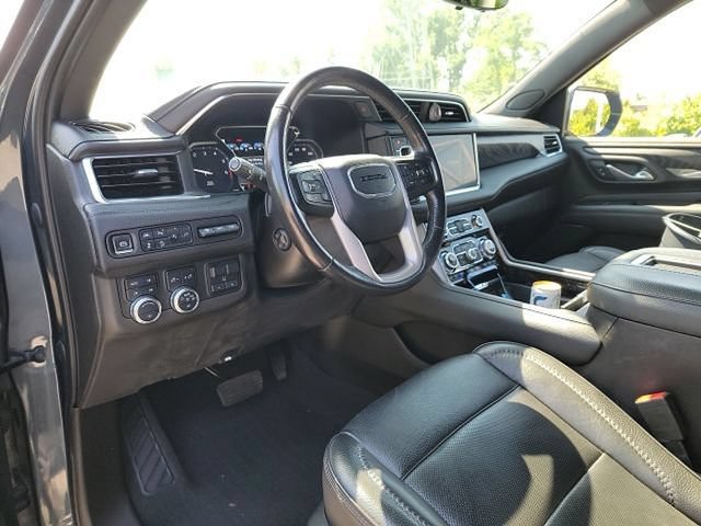 Used 2021 GMC Yukon Denali w/ Denali Ultimate Package AWD/4WD image 10