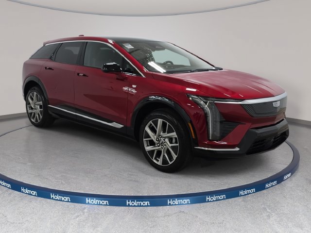 New 2027 Cadillac Optiq Luxury w/ LPO, Floor Liner Package AWD/4WD image 3