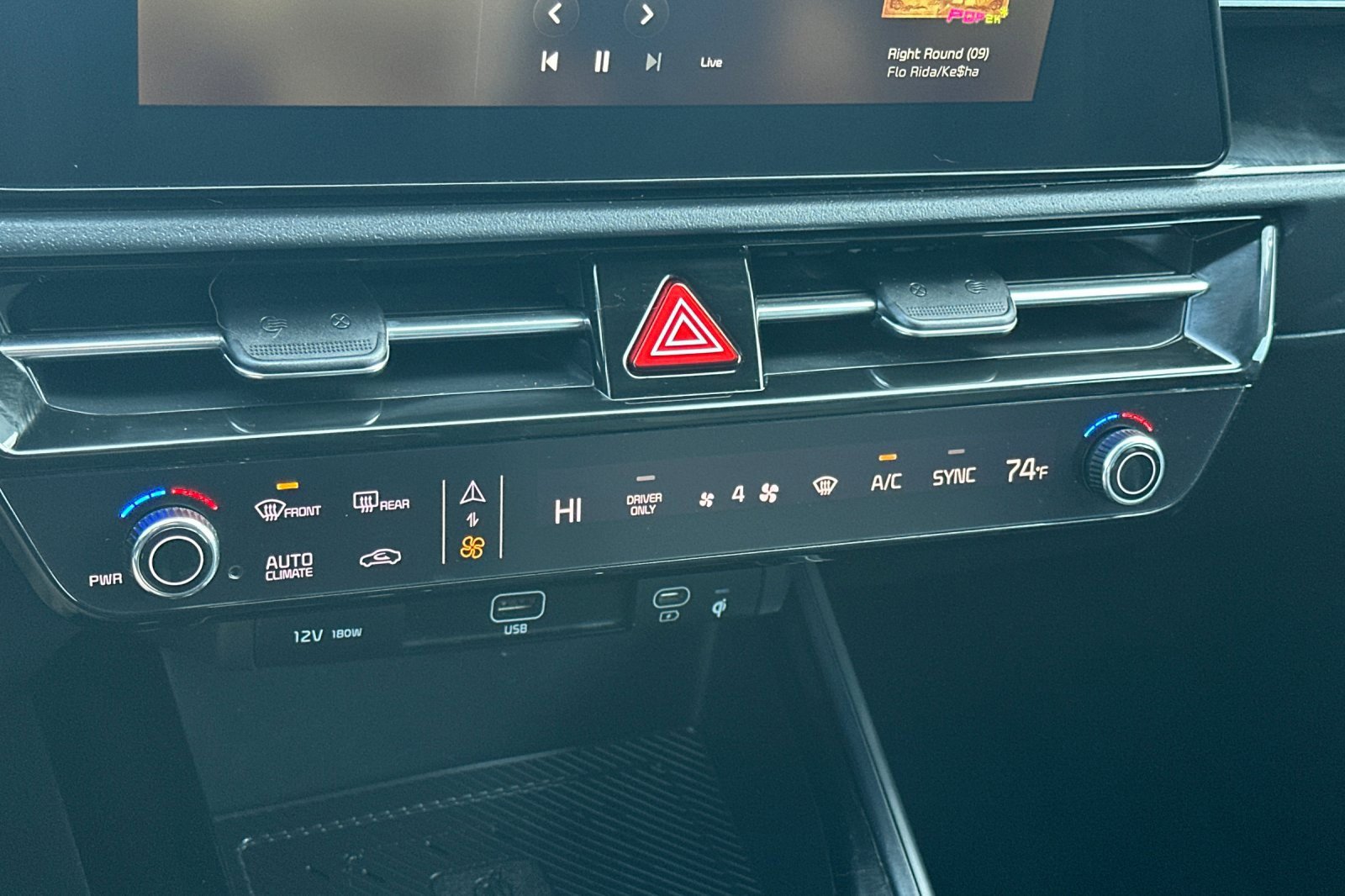 Used 2024 Kia Niro SX image 21