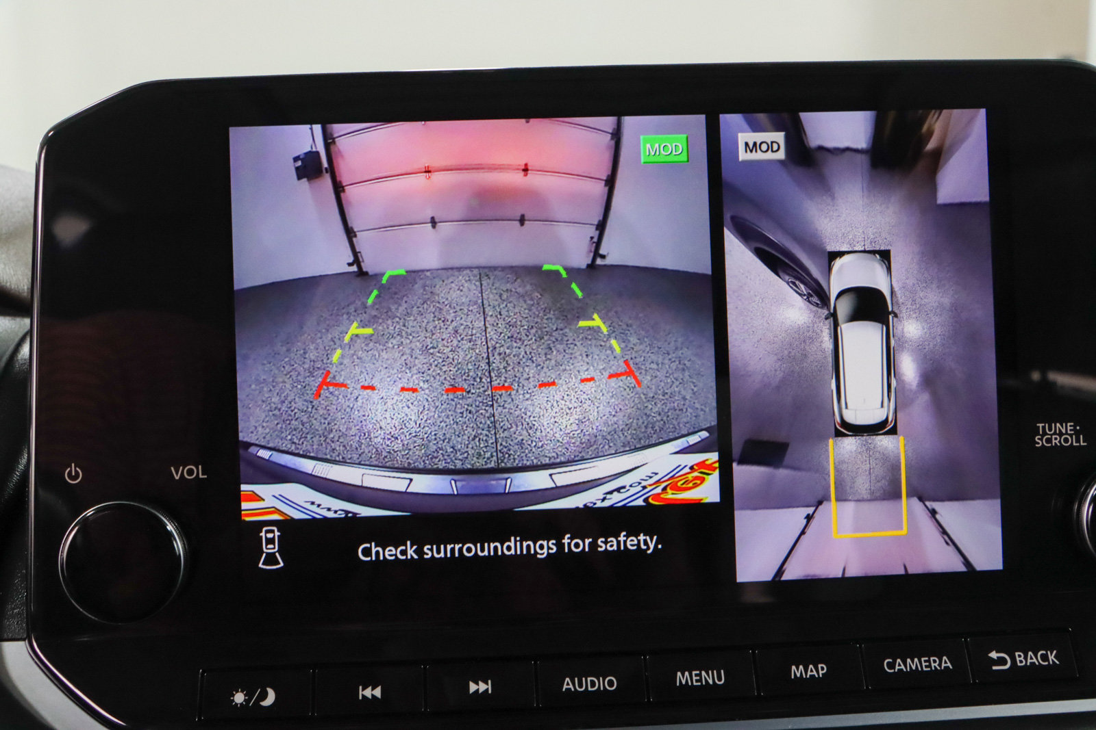 Used 2023 Nissan Rogue SL w/ SL Premium Package image 19