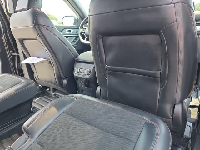 Used 2025 Ford Explorer ST AWD/4WD image 12