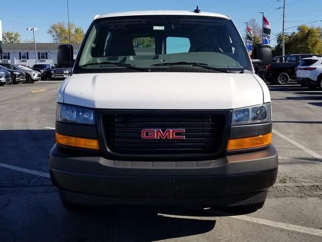 New 2025 GMC Savana 2500 w/ Driver Convenience Package RWD image 3