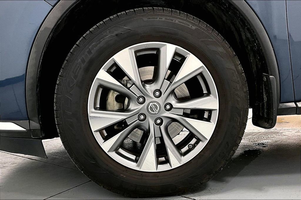 Used 2016 Nissan Murano S image 11