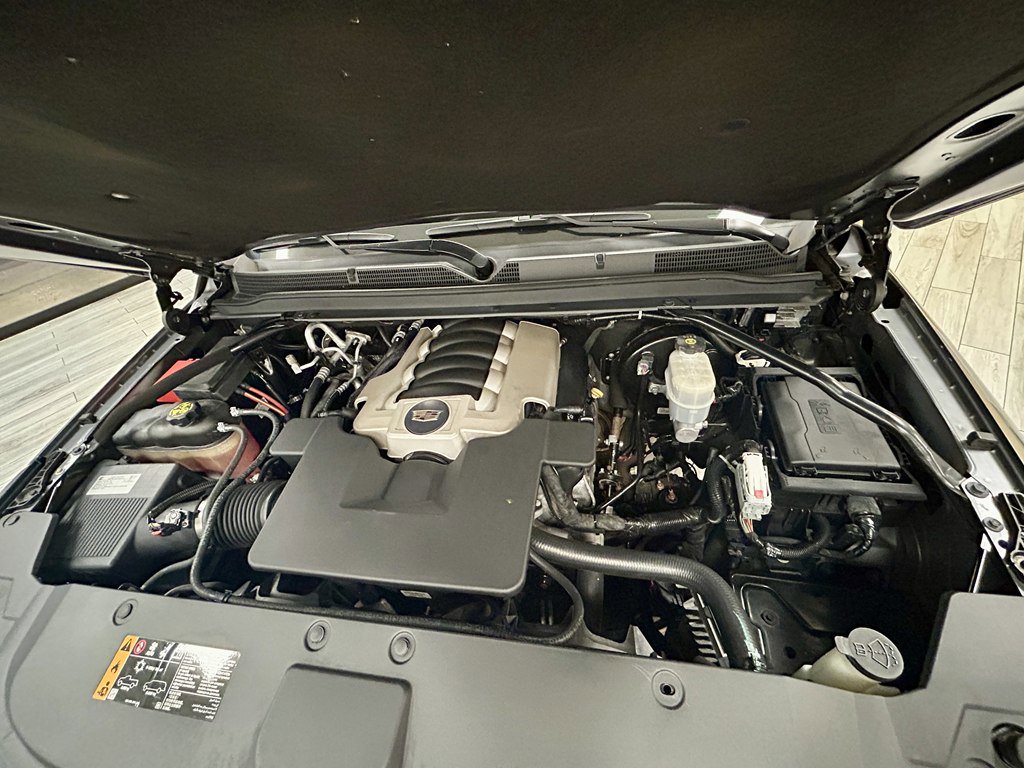 Used 2019 Cadillac Escalade ESV Luxury image 18