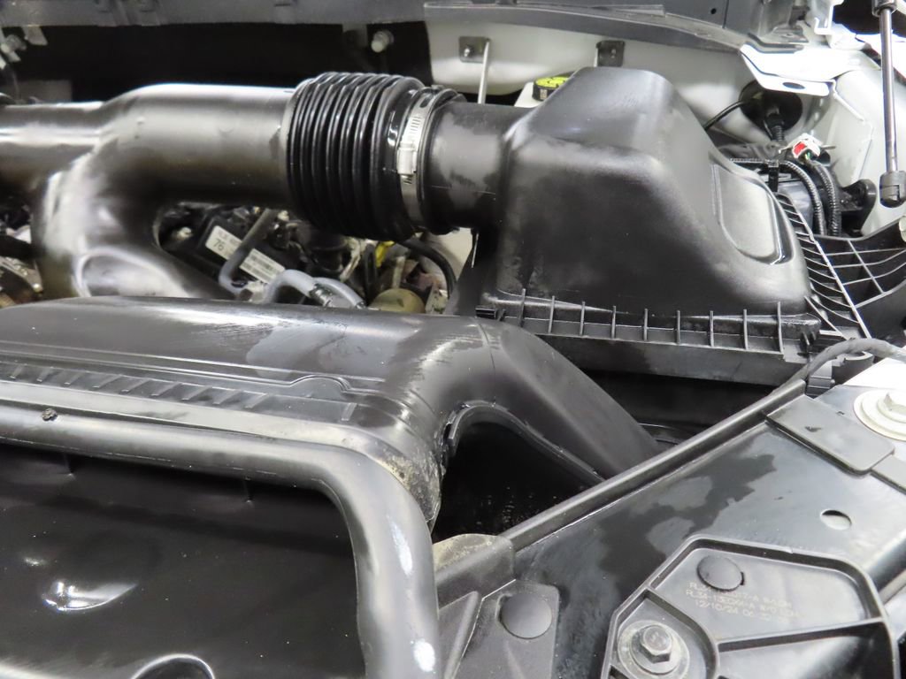 Used 2025 Ford F150 Lariat image 35