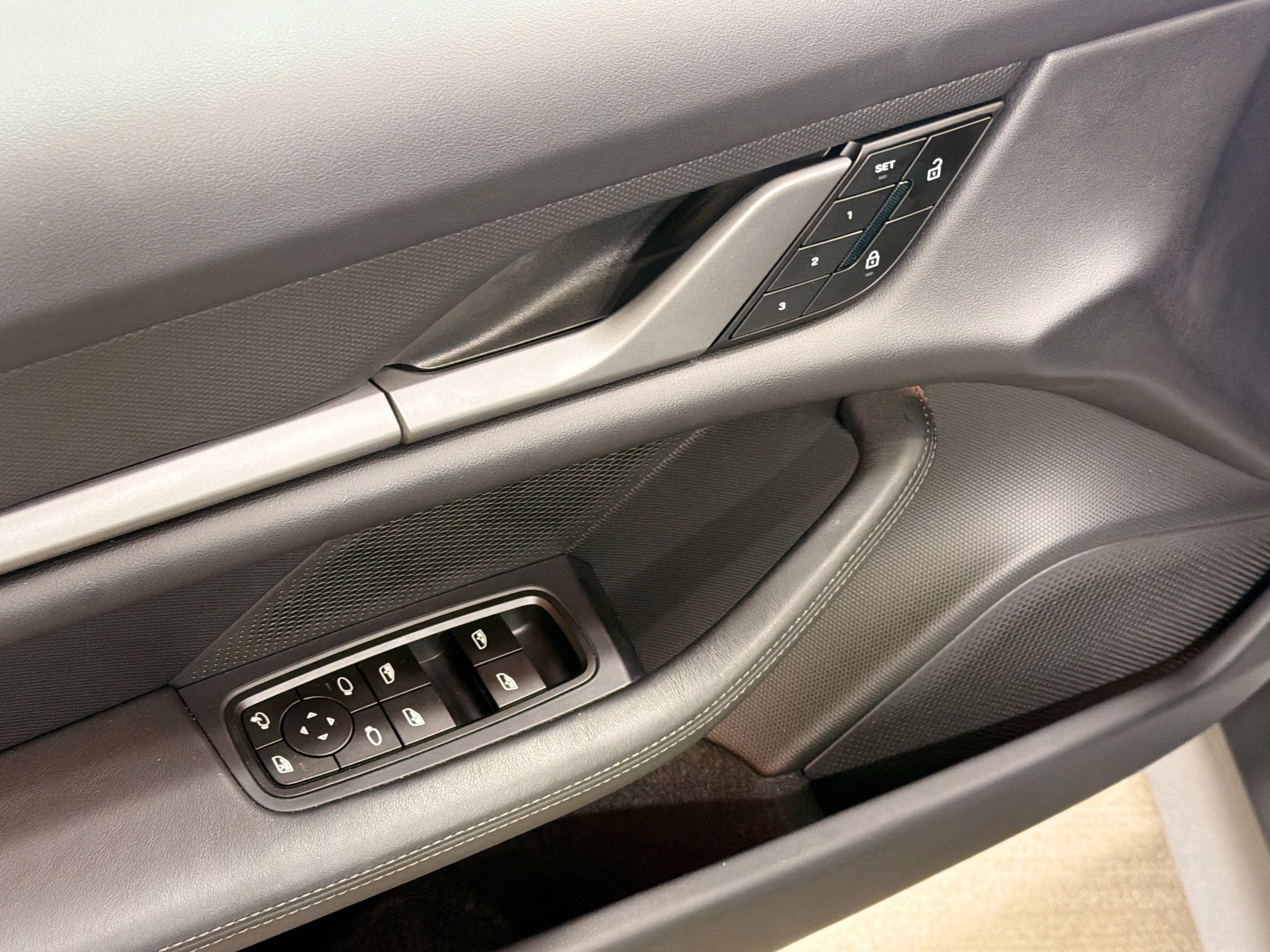 Certified 2025 Porsche Taycan image 23