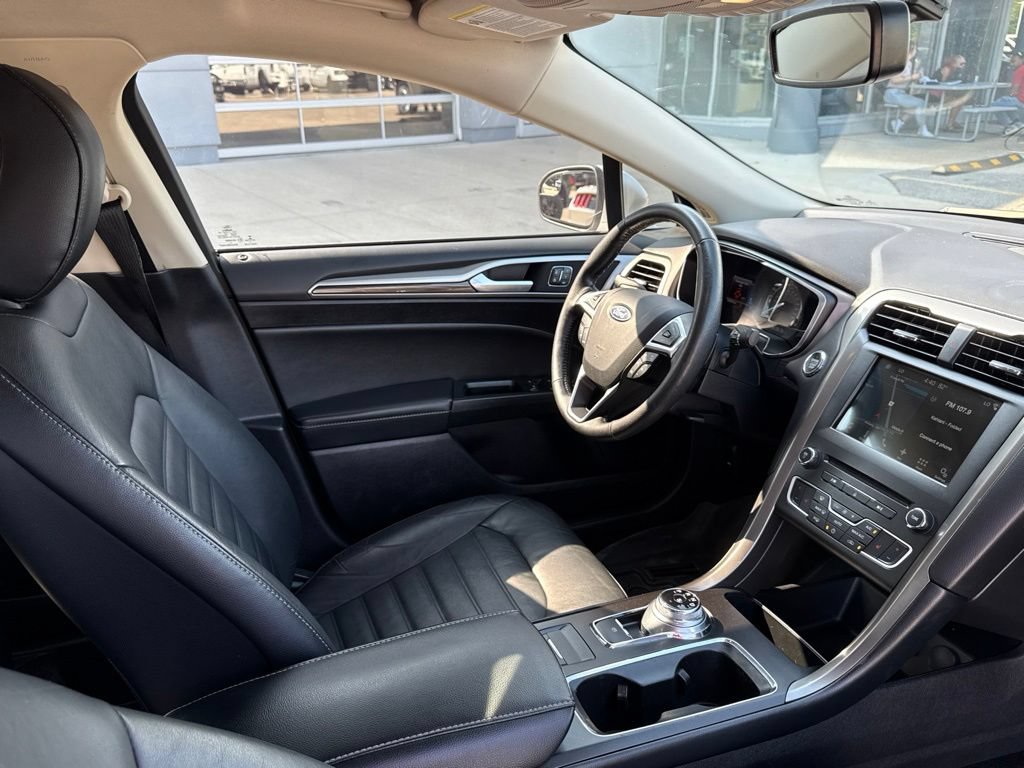 Used 2018 Ford Fusion SE w/ Fusion SE Technology Package FWD image 46