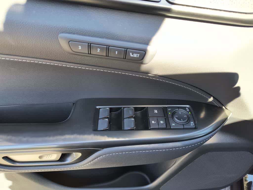 Used 2025 Lexus NX 350h AWD w/ Luxury Package image 13