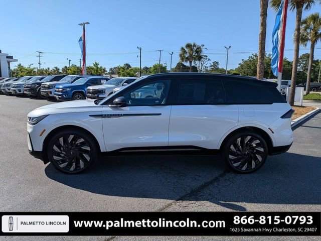 Used 2024 Lincoln Nautilus Reserve w/ Equipment Group 202A AWD/4WD image 7
