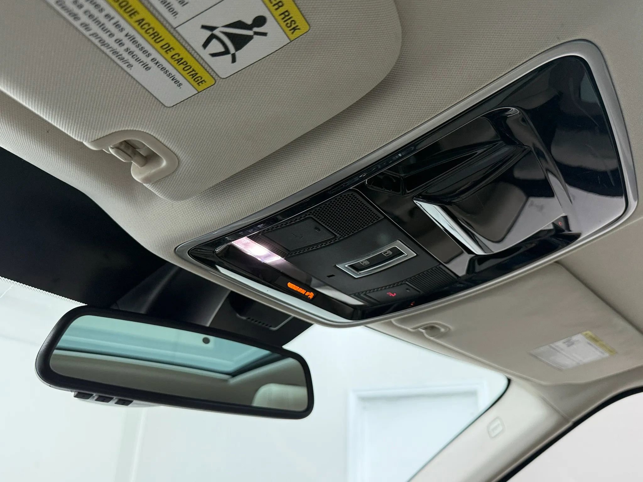 Used 2016 Land Rover Range Rover Sport SE image 24