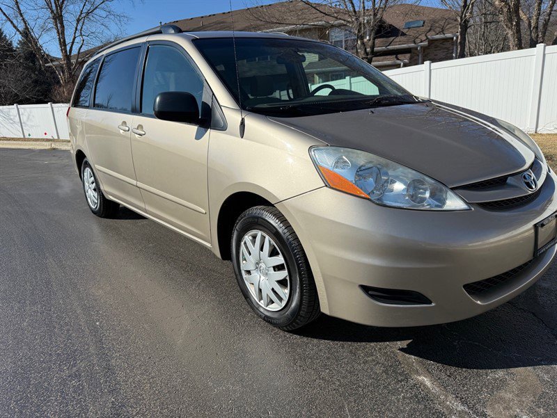 Used 2006 Toyota Sienna CE image 38