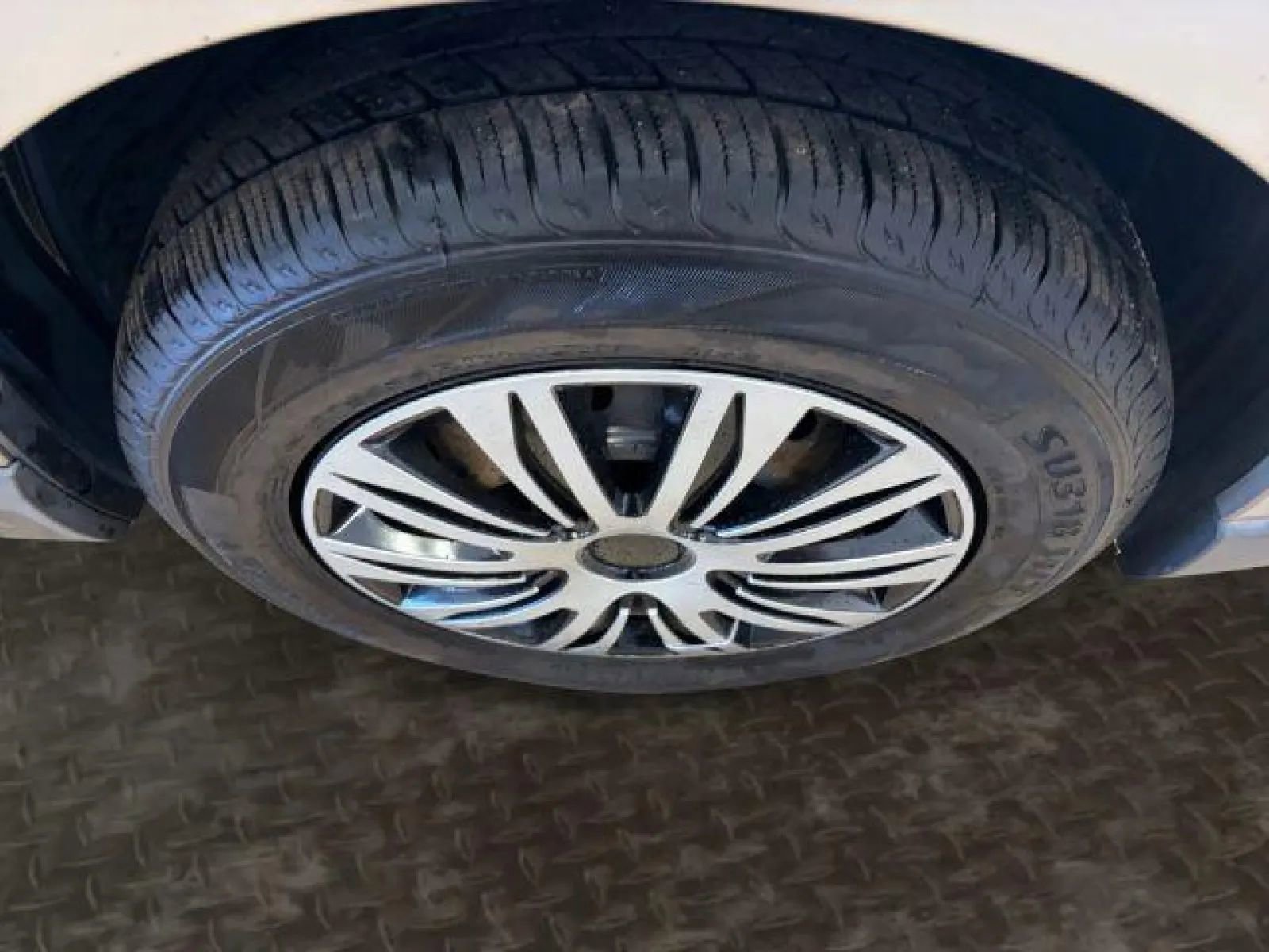 Used 2015 Subaru Outback 2.5i image 32