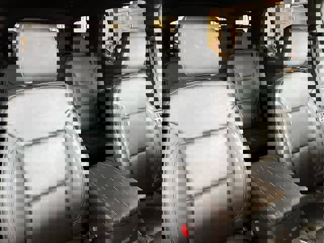 Used 2023 Chevrolet Traverse LT image 36