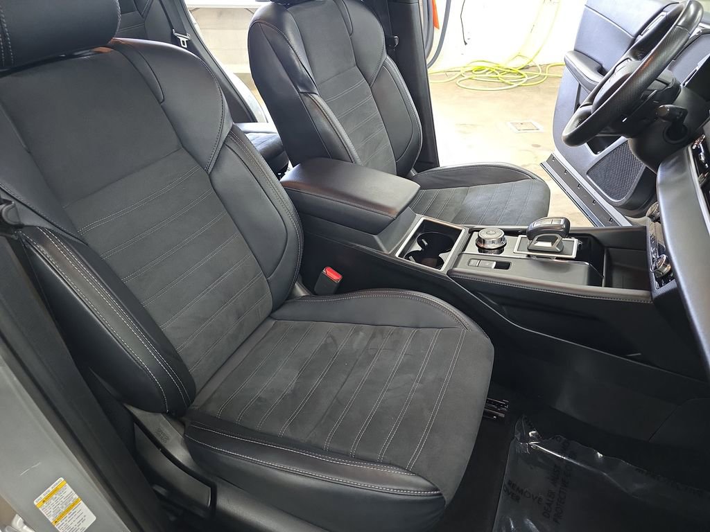 Used 2024 Mitsubishi Outlander SE AWD/4WD image 10