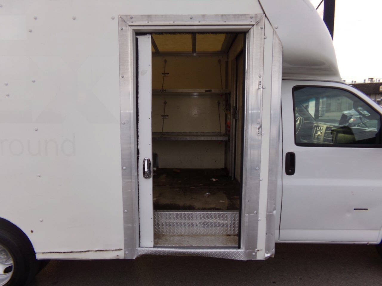 Used 2018 Chevrolet Express 3500 w/ Power Convenience Package RWD image 21