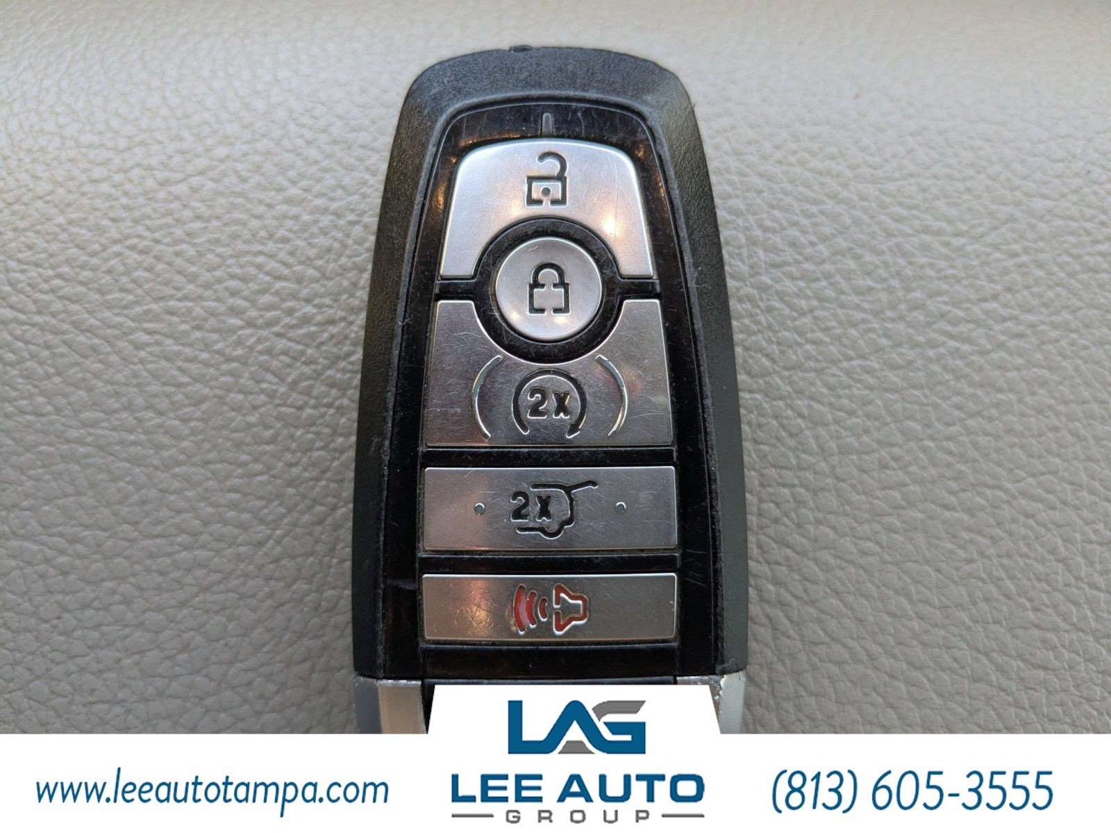 Used 2020 Ford Expedition Limited image 32