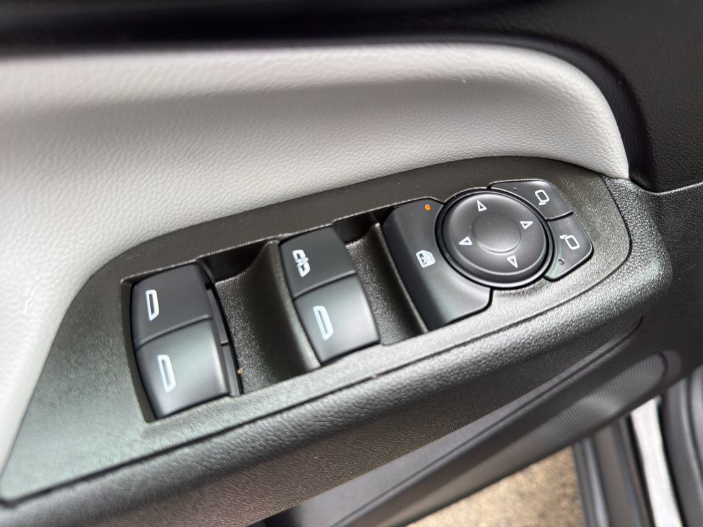 Used 2024 Chevrolet Equinox LS w/ Midnight Edition image 12