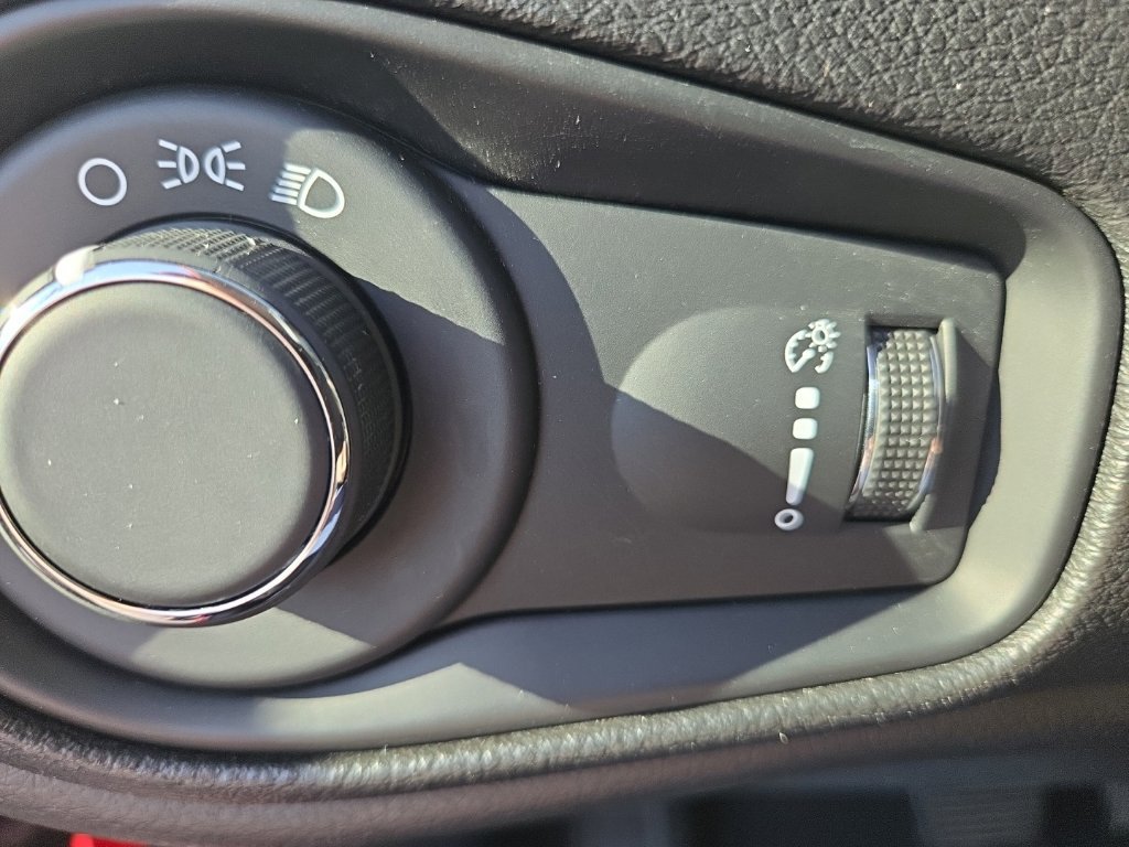 Used 2020 Jeep Renegade Sport w/ Sport Appearance Group AWD/4WD image 22