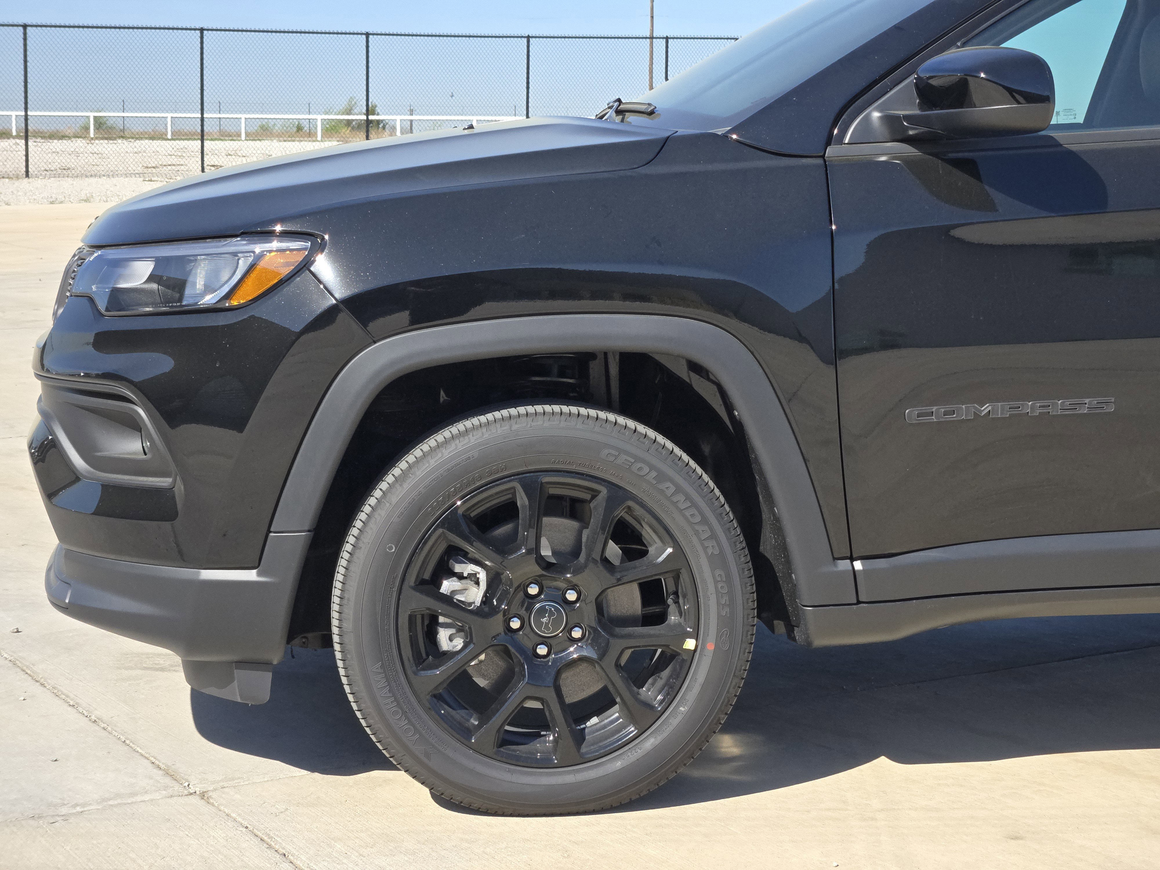 New 2026 Jeep Compass Latitude AWD/4WD image 6